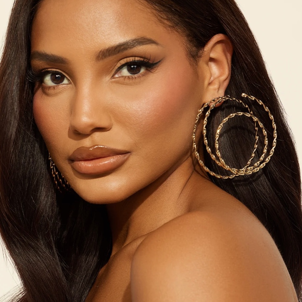Make a Scene Oversized Drop Earrings NEW 🏷️